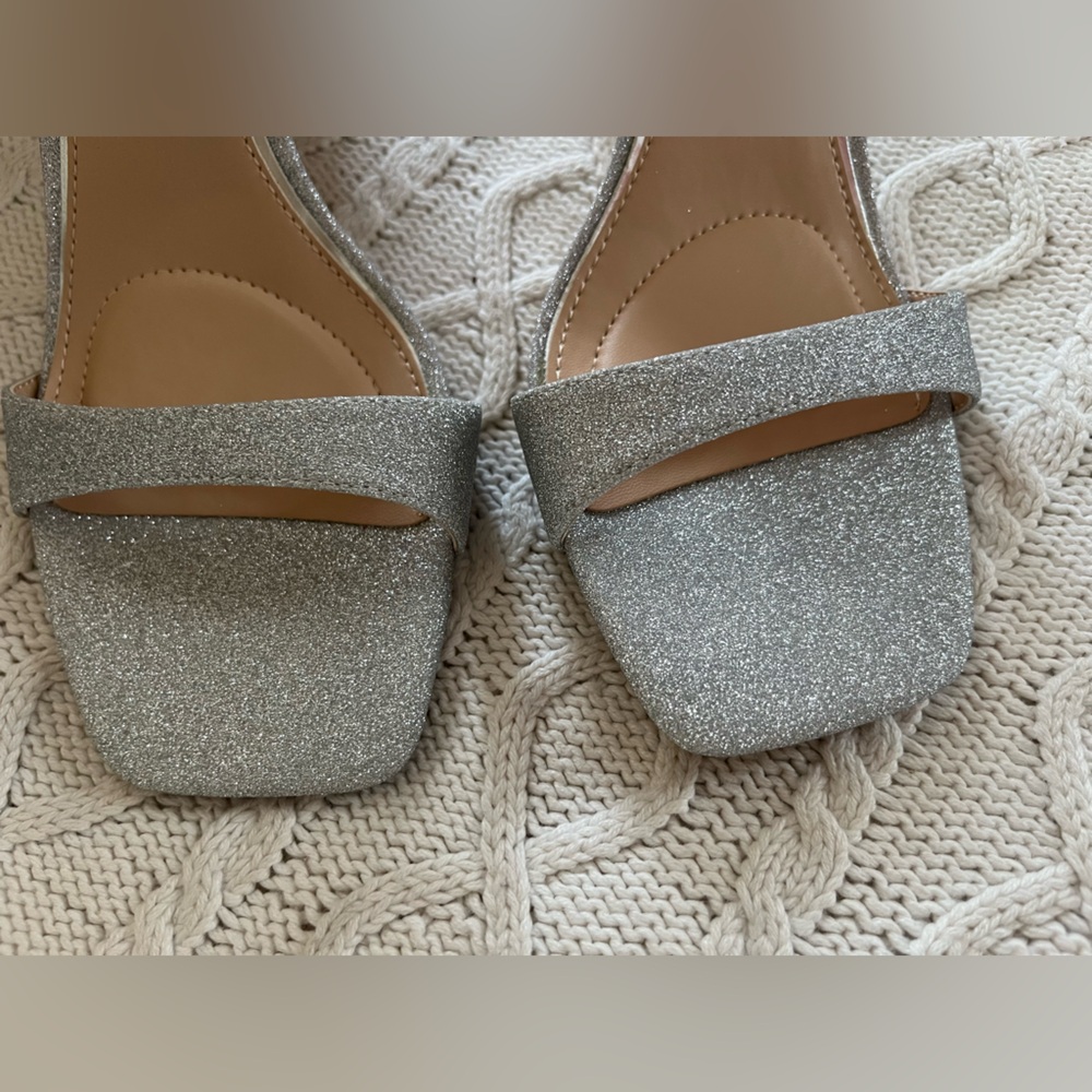 Jewel Badgley Mischka “Rayla II” Silver Glitter Women's Heels Buckle Various SZ - Picture 10 of 14